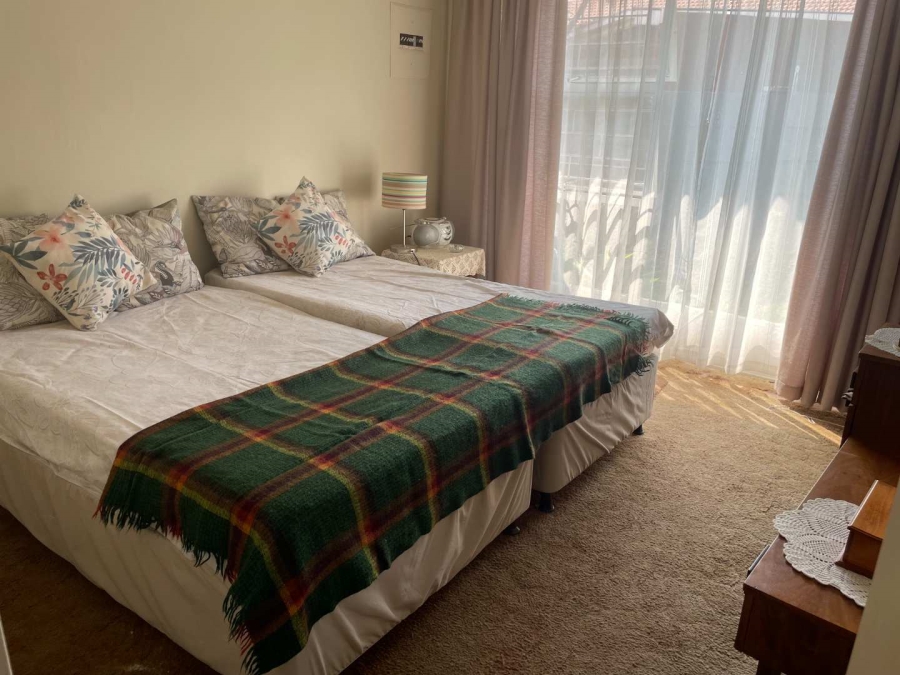 2 Bedroom Property for Sale in Langenhovenpark Free State